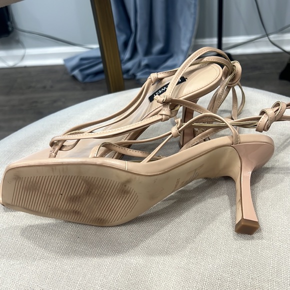 Nine West Yippie 3 Light Tan Strappy Sandals Size 8 - Picture 8 of 8